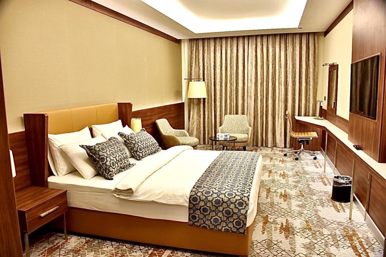 Royal Vista Hotel Ибри Экстерьер фото