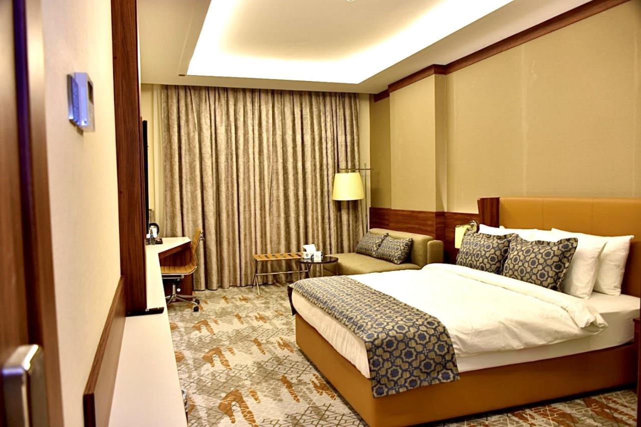 Royal Vista Hotel Ибри Экстерьер фото