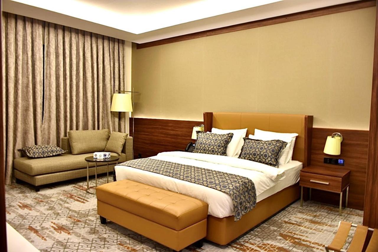 Royal Vista Hotel Ибри Экстерьер фото
