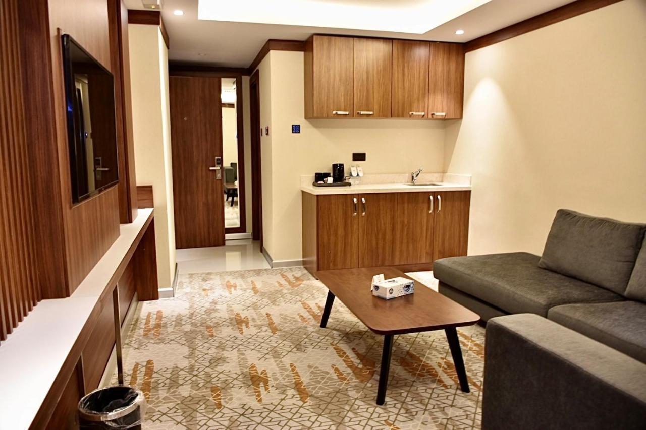 Royal Vista Hotel Ибри Экстерьер фото