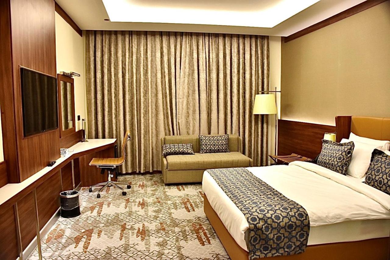 Royal Vista Hotel Ибри Экстерьер фото