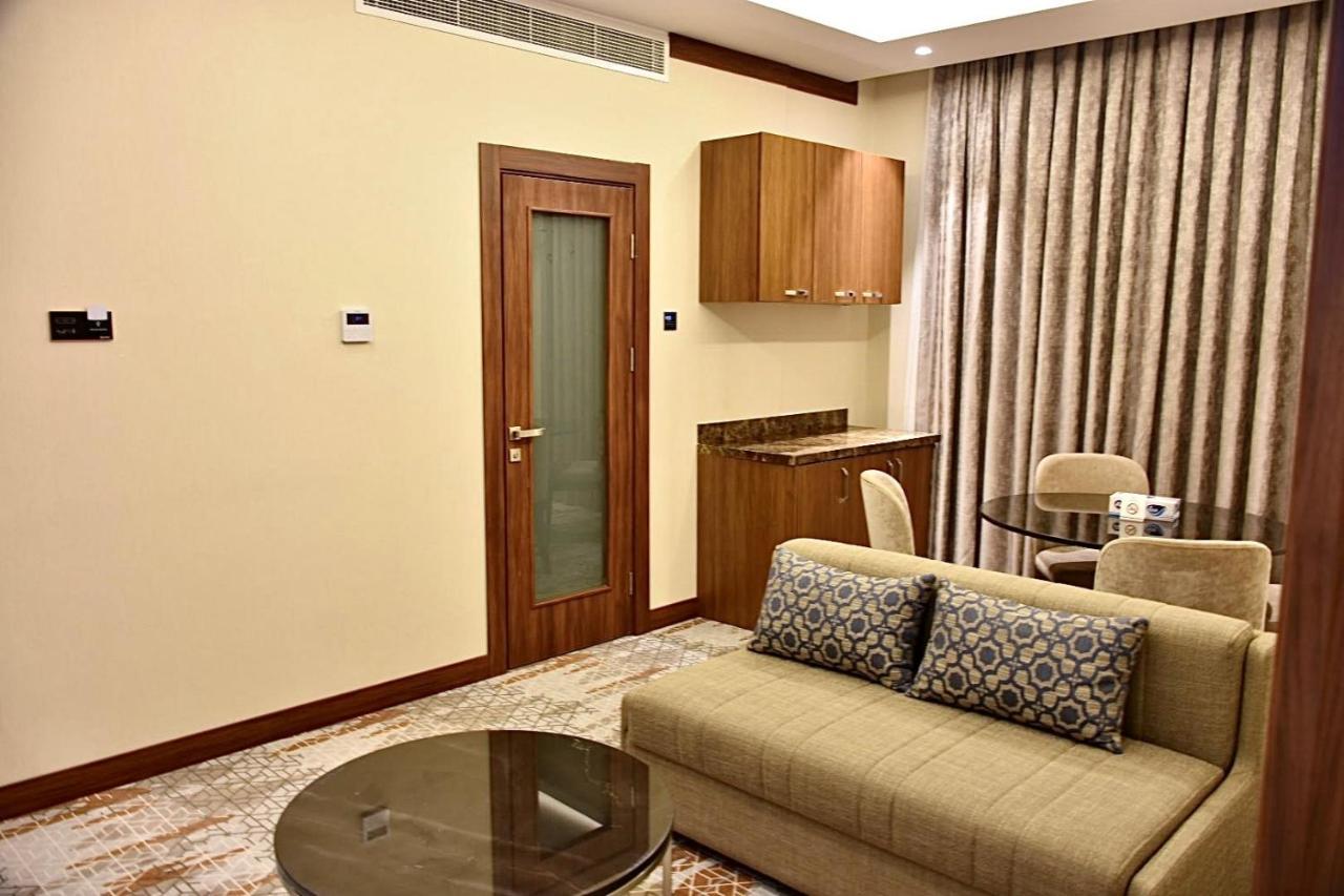 Royal Vista Hotel Ибри Экстерьер фото