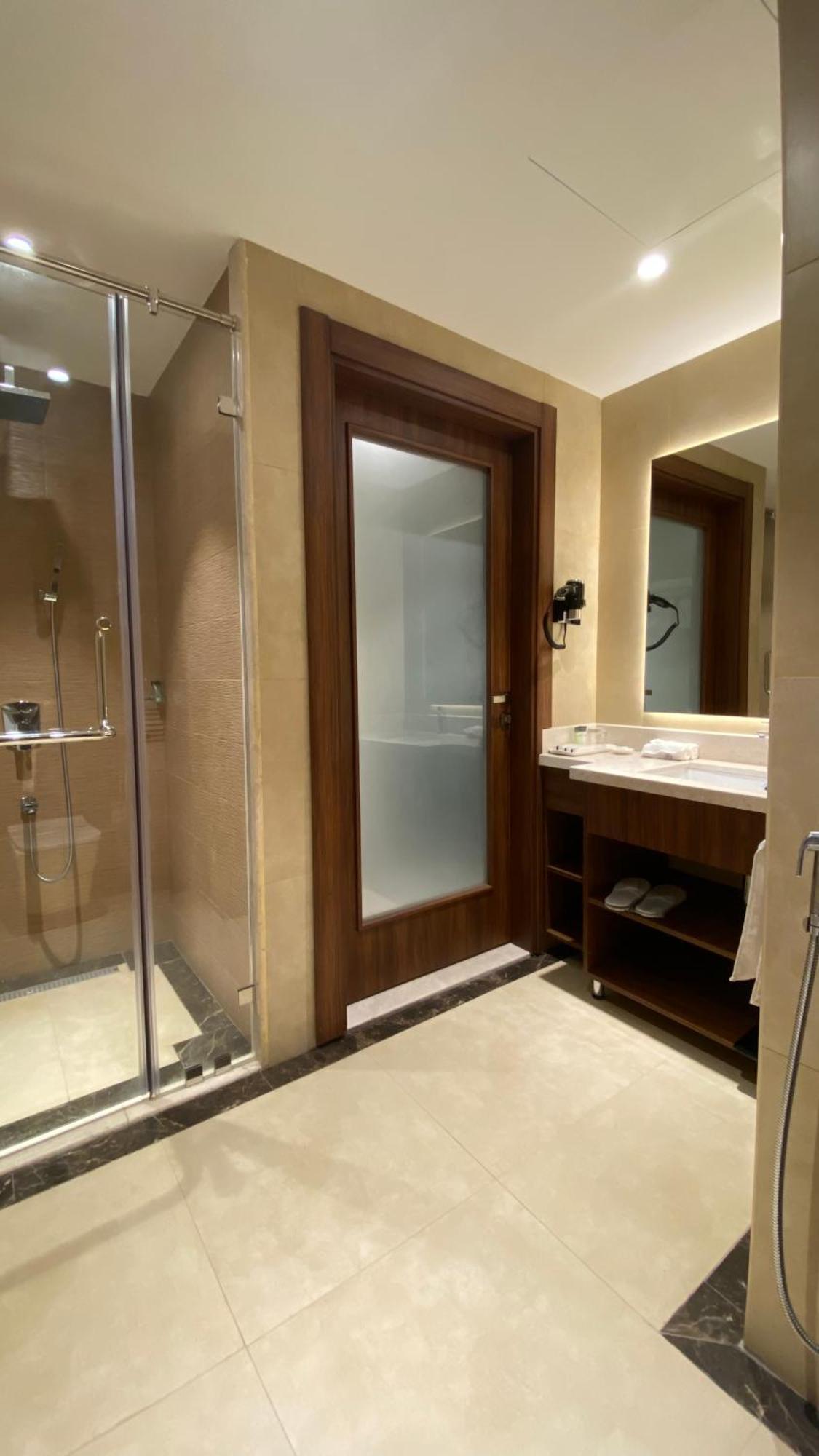 Royal Vista Hotel Ибри Экстерьер фото