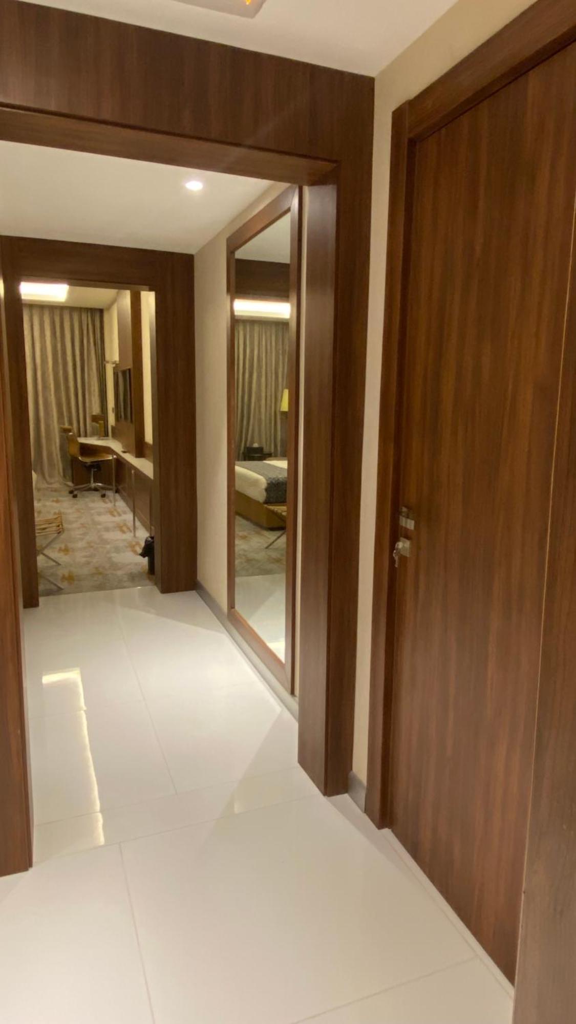 Royal Vista Hotel Ибри Экстерьер фото