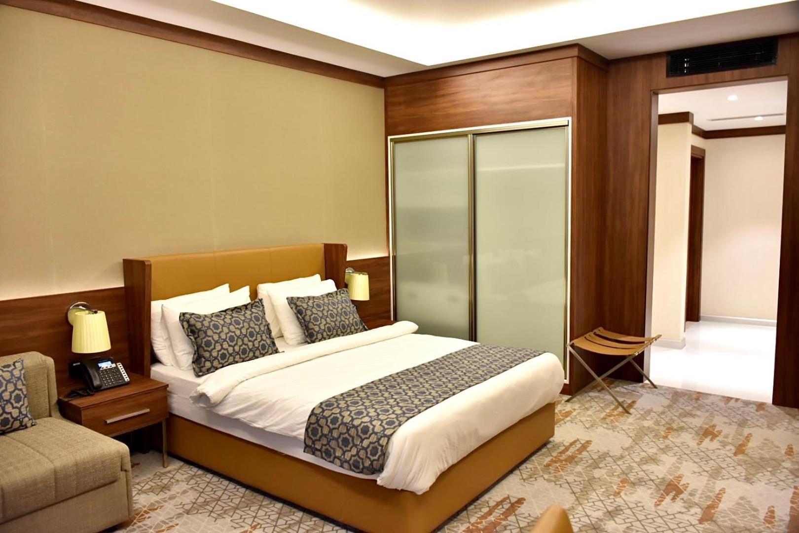 Royal Vista Hotel Ибри Экстерьер фото