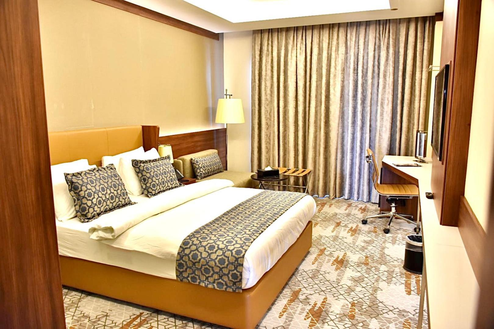 Royal Vista Hotel Ибри Экстерьер фото
