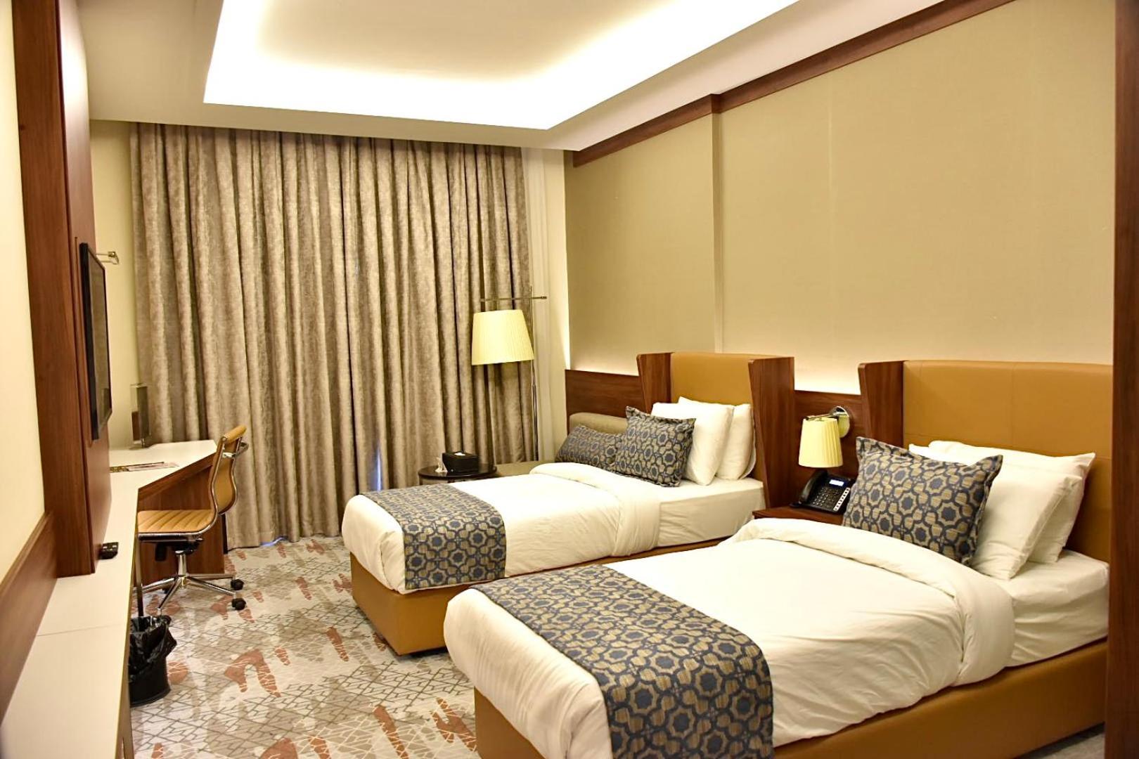 Royal Vista Hotel Ибри Экстерьер фото