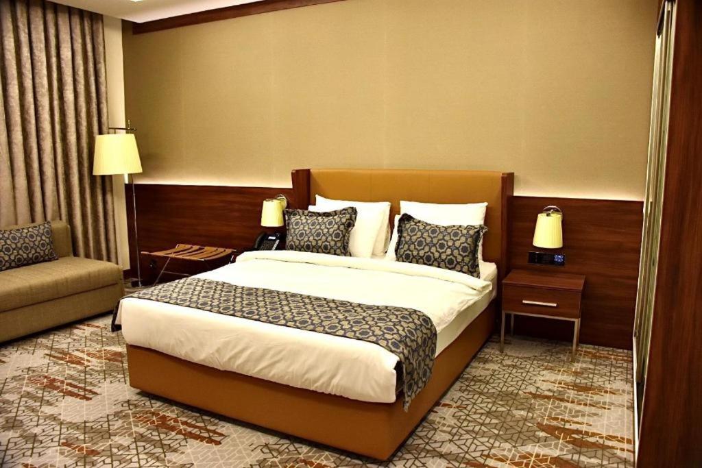 Royal Vista Hotel Ибри Экстерьер фото