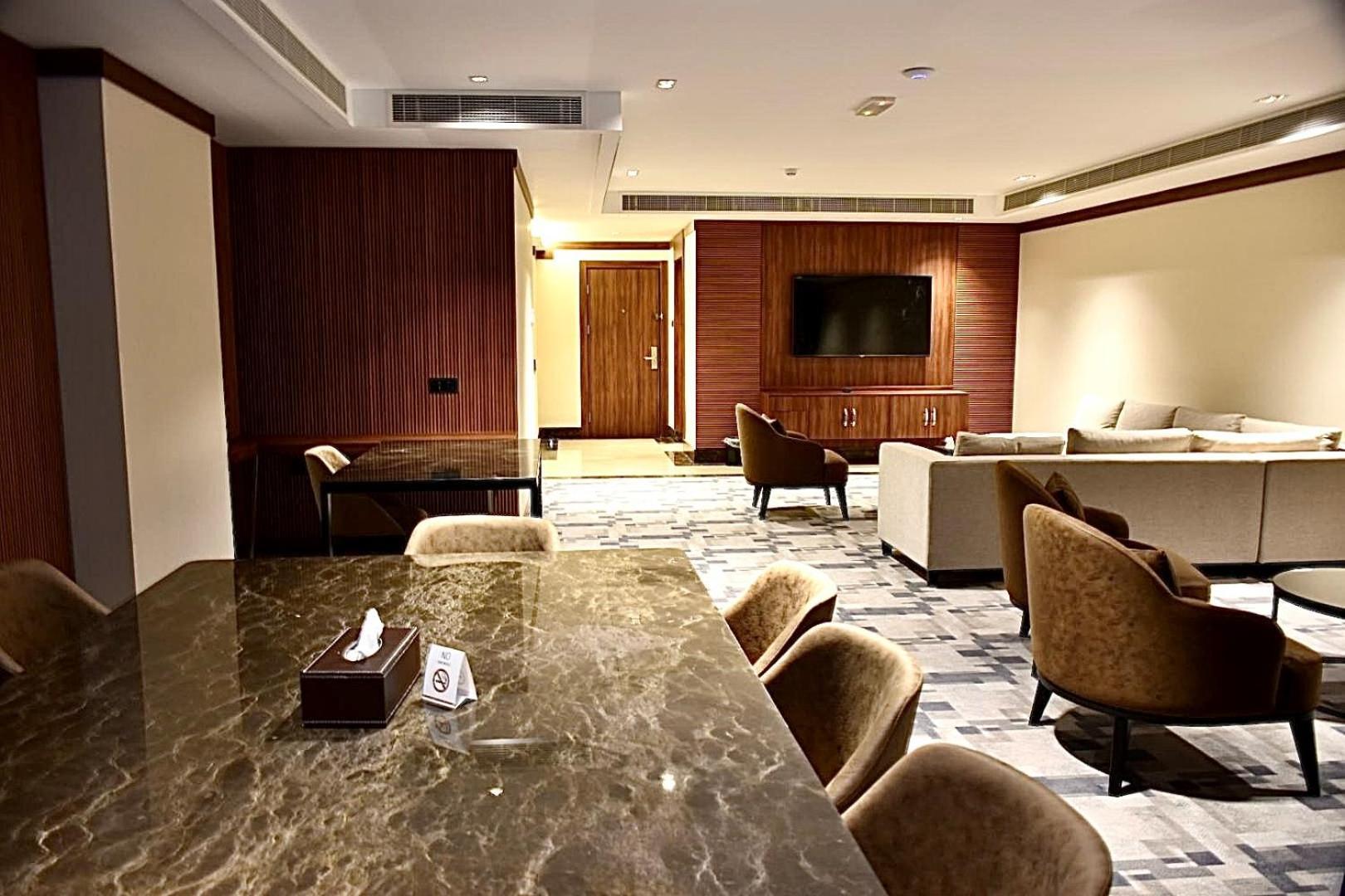 Royal Vista Hotel Ибри Экстерьер фото